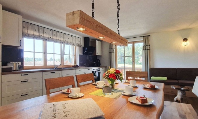 Chieming Apartment | Ferienwohnung Weidblick
