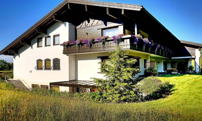 Uebersee Apartment | Ferienwohnungen Bachblick