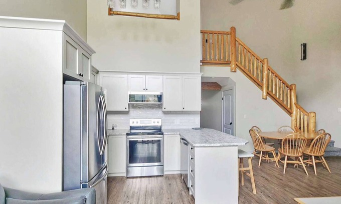 East Kootenay House | Fernie - Riverside Way 1315
