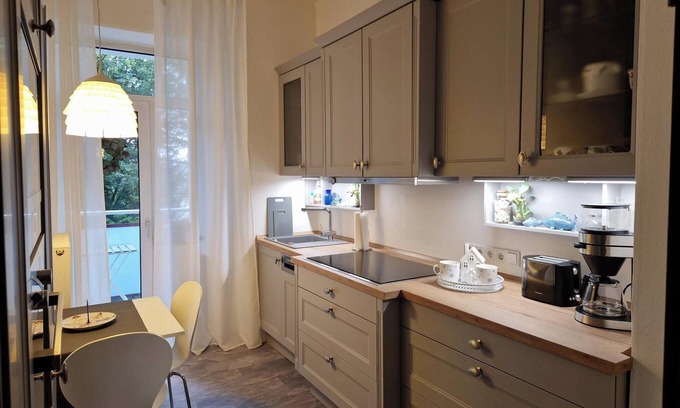Holsterhausen Apartment | FeWo-2 near University Hospital, Messe Essen, Baldeneysee, Folkwang Museum, central, WLAN