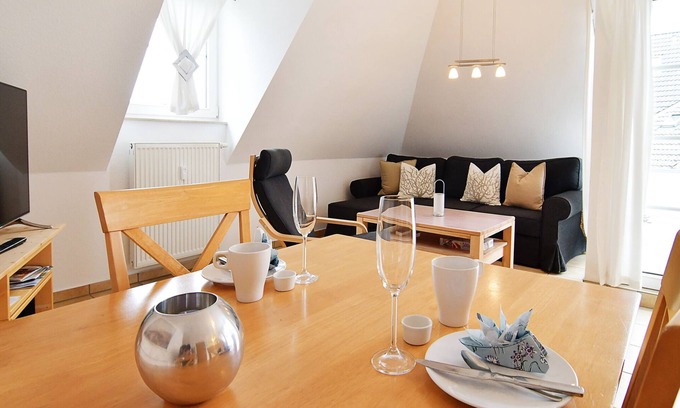 Koserow Apartment | Fewo Ahoi - 73 qm Maritime Gemütlichkeit auf Zwei Ebenen