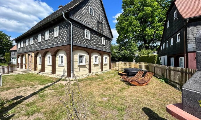 Grossschoenau Apartment | Fewo Frushi mit Sauna & saisonalem Whirlpool im Zittauer Gebirge