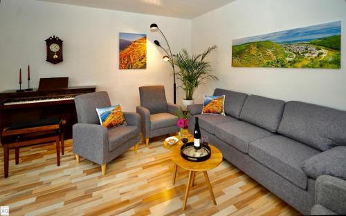 Bad Neuenahr-Ahrweiler Apartment | FeWo „Im Tal der roten Traube“