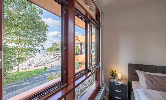 Gluecksburg Apartment | fewo1846 - Leichte Brise (App. 150) elegant studio apartment with sea views