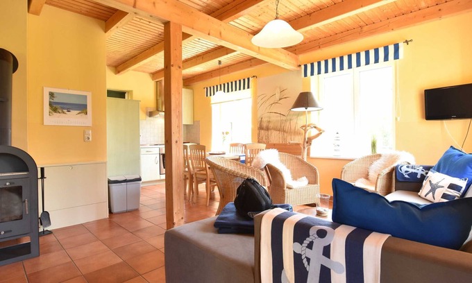 Rerik Apartment | FH 1/4 room holiday home fireplace (75m², max 6 pers.) - Family holiday farm *** Ostseeland Rerik