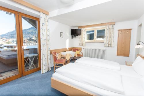 Oberstdorf Bed & Breakfast | Fideliushaus