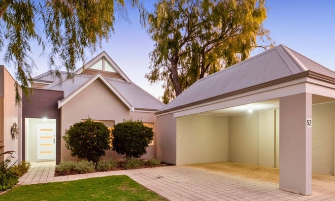 Broadwater Villa | FiftyTwo @ Cape View is the perfect family or couples getaway accommodation