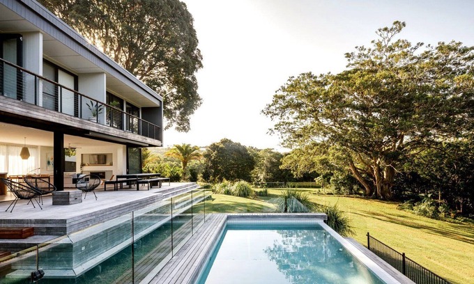 McLeods Shoot House | Figtree House (With Car Parking)