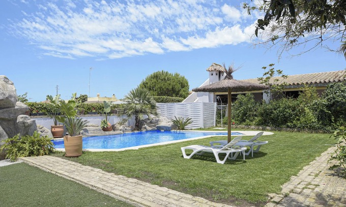 Campano House | Finca Abril 1 - In idyllic location and with shared pool
