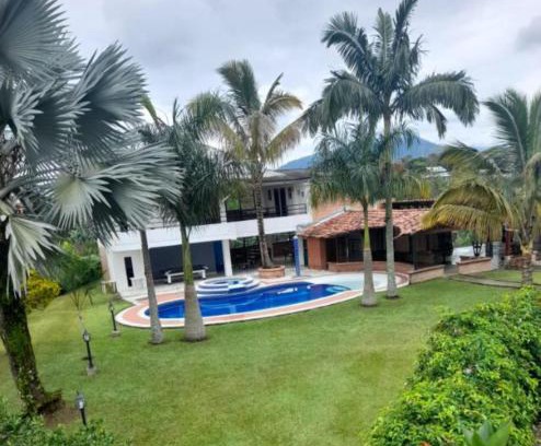 Pereira Villa | Finca luminosa