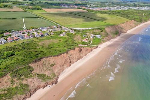 Filey House | Finest Retreats - Shoe Buttons Cottage at Gap Road