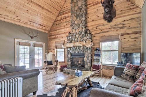 Overgaard House | Fire Pit and Game Room Heber-Overgaard Cabin!