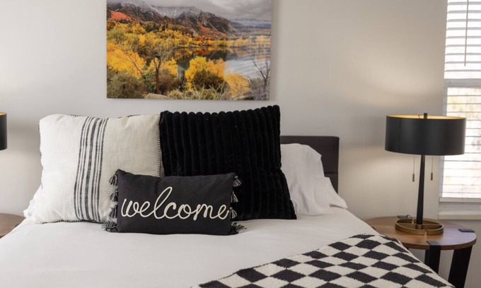 East Central House | Fire Pit, Beautiful Kitchen, Minutes to Salt Lake City & Ski Resorts!