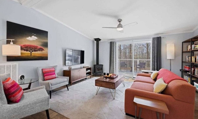 Woodfin House | Firefly House near Asheville w/fire pit, dedicated workspace, fast internet, free Biltmore Pass