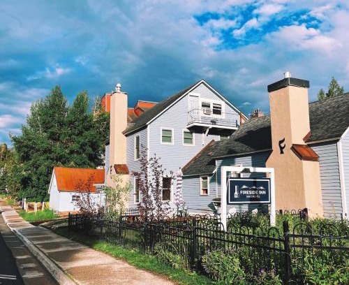 Historic District Bed & Breakfast | Fireside Inn & Hostel