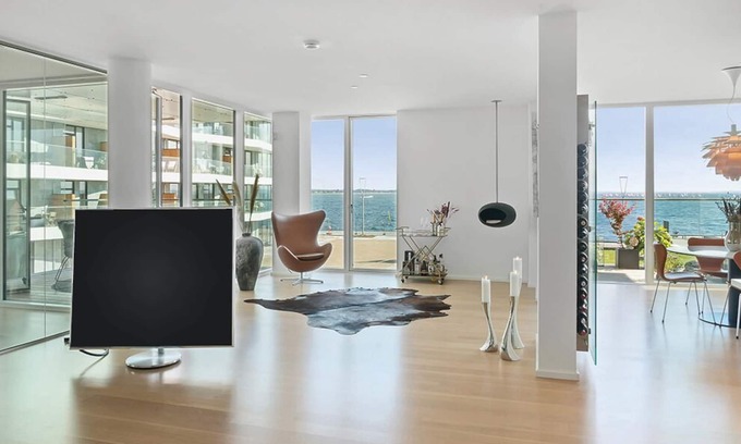 Aarhus C Condo | First class apartment with excellent sea view