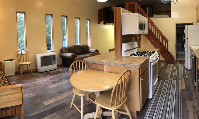 Bear Creek Apartment | Fisherman’s Get Away
