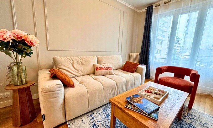 Limoges Apartment | FITZ JAMES 2 Bedroom 2 Bath City Center