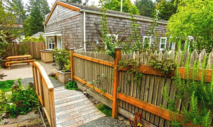 Gearhart Apartment | FITZGERALD`S COTTAGE NORTH at Gearhart Beach - Two Blocks to Beach PET FRIENDLY