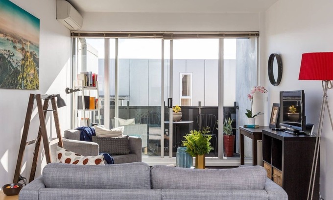 Fitzroy Apartment | Fitzroy Max Easygoing Urban Pad off Brunswick St