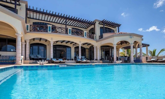 Sea Rocks Villa | Five spacious bedrooms Caribbean villa at Sea of Rocks Harbor