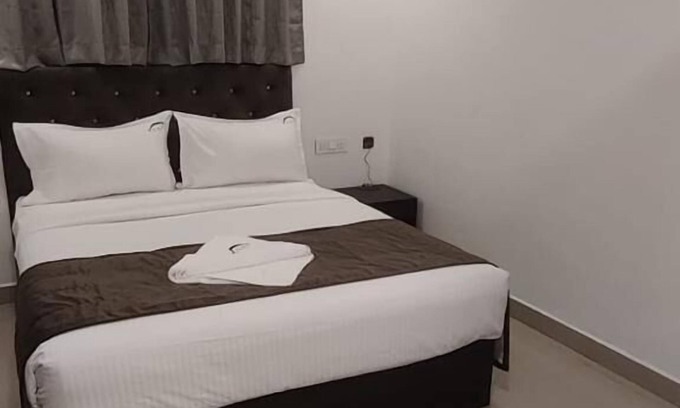 Ekkatuthangal Hotel | Five Stones By Earth Hotel Ekkatuthangal Guindy