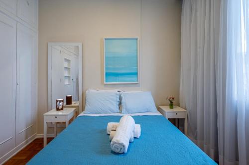 Flamengo Apartment | Flamengo: quarto, sala e vista livre