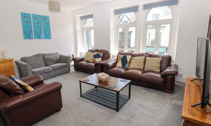 Mumbles Cottage | FLAT 56 NEWTON ROAD, pet friendly in Mumbles