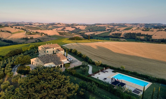 Francavilla d'Ete Apartment | Flat Aurora, in the Countryside, Private Pool Quiet Nature and Relaxation