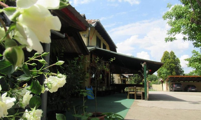 Vojvodina Hotel | Fogadó