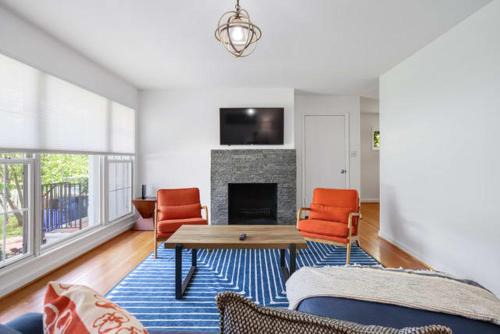 Forest Glen House | Forest Glen Silver Spring Gem - Parking