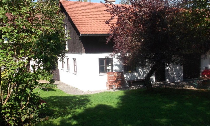 Schoellnach House | Former farmhouse in a forest clearing