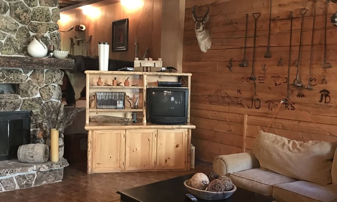 Pinedale Cabin | Fort William Guest Ranch