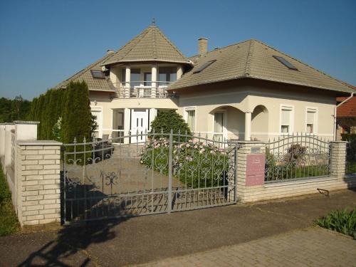 Buk Apartment | Fortuna Apartman