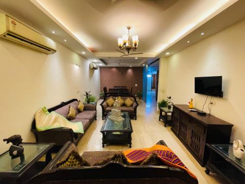 Saket Apartment | Fortune Home Service Apartment 4Bhk,J191 Saket