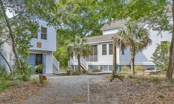 Bald Head Island House | Four bedroom home with private crofter located in the heart of the island close to amenities.