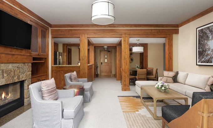 Teton Village Resort | Four Seasons Jackson Hole 3BR/3Bath Resort Residence August 13-19