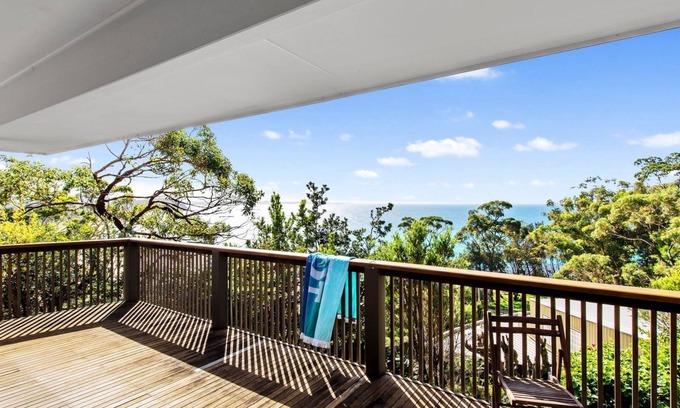 Narrawallee House | Four Tallwood - Ocean Views