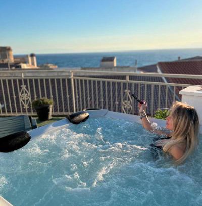 Le Castella Bed & Breakfast | Four Winds B&B