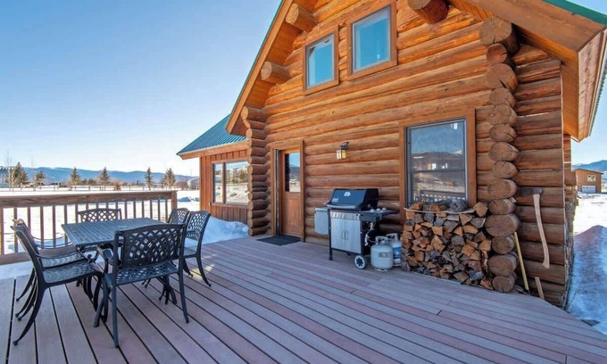 Fox Creek House | Fox Creek Cabin with Bunkhouse