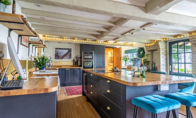 Gate Helmsley Cottage | Fox Farm - a premium stay that sleeps 8 guests in 3 bedrooms