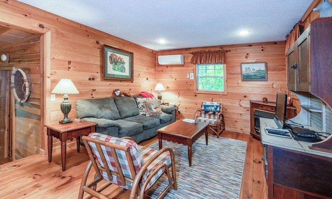 Lake Toxaway Cabin | Fox Hole Cabin - Romantic Bungalow - Hike to Dozens of Waterfalls