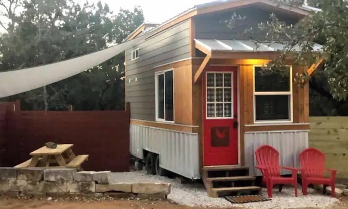 Austin Cabin | "Fox" tiny home in 2 acre gated boutique resort with pool!