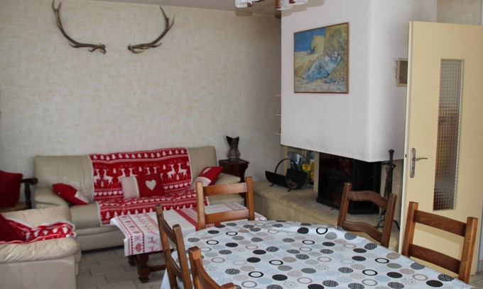 Autrans House | Spacious house 18 ppl, 8 bdrms, fireplace, enclosed garden, 4*
