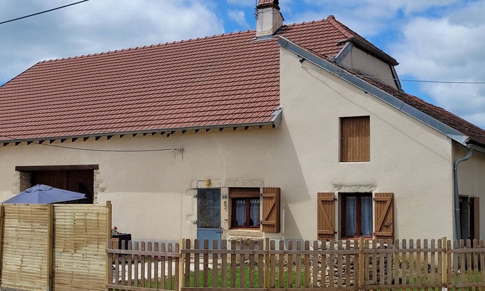 Broye-les-Loups-et-Verfontaine House | Country house with private spa pets welcome