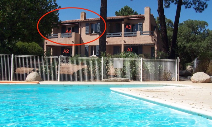 Cirendinu Apartment | Apartment for 2 to 4 people with very large pool and garden, beach 900M