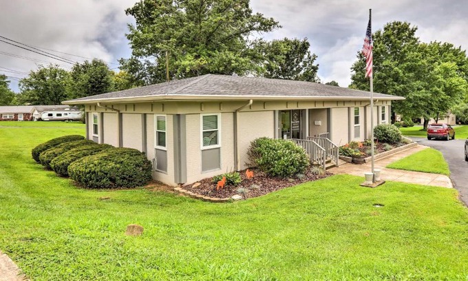 Frankfort House | Frankfort Townhome Less Than 5 Miles to Dwtn and Parks