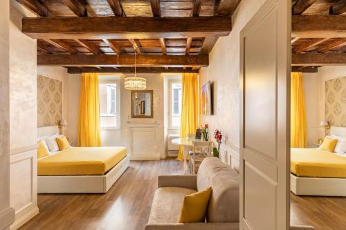Rione III Colonna Apartment | Frattina Elegance Suite