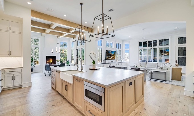 Timberline Terrace House | Free Night * I Above Allure I Downtown & Zilker l Pool&Spa I Family Fun