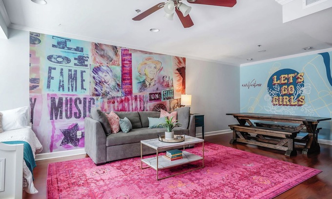 Rutledge Hill House | Free Parking! 2 Levels! Walk 2 Broadway
